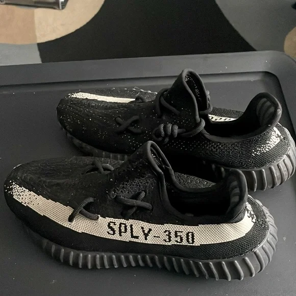 Yeezy Sneakers Yeezy 350 V2 Yeezy Size 15 Yeezy 350 V2 Oreo Vnds